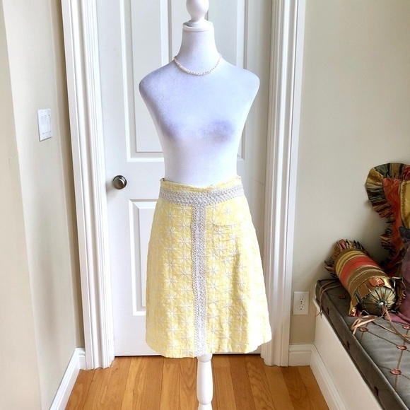 Anthropologie Skirt Elevenses Embroidered Yellow & Silver (0, 30" waist) - Picture 1 of 8